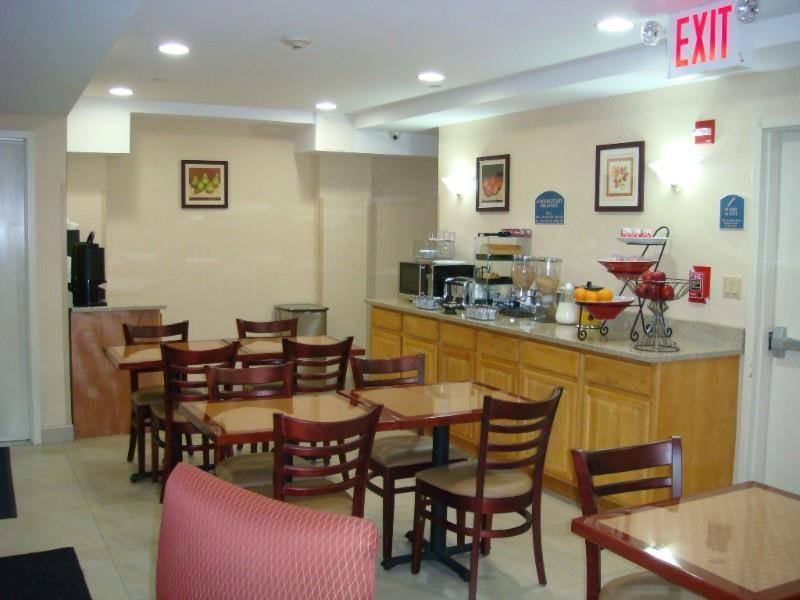 Corona Hotel New York - Laguardia Airport Ресторан фото