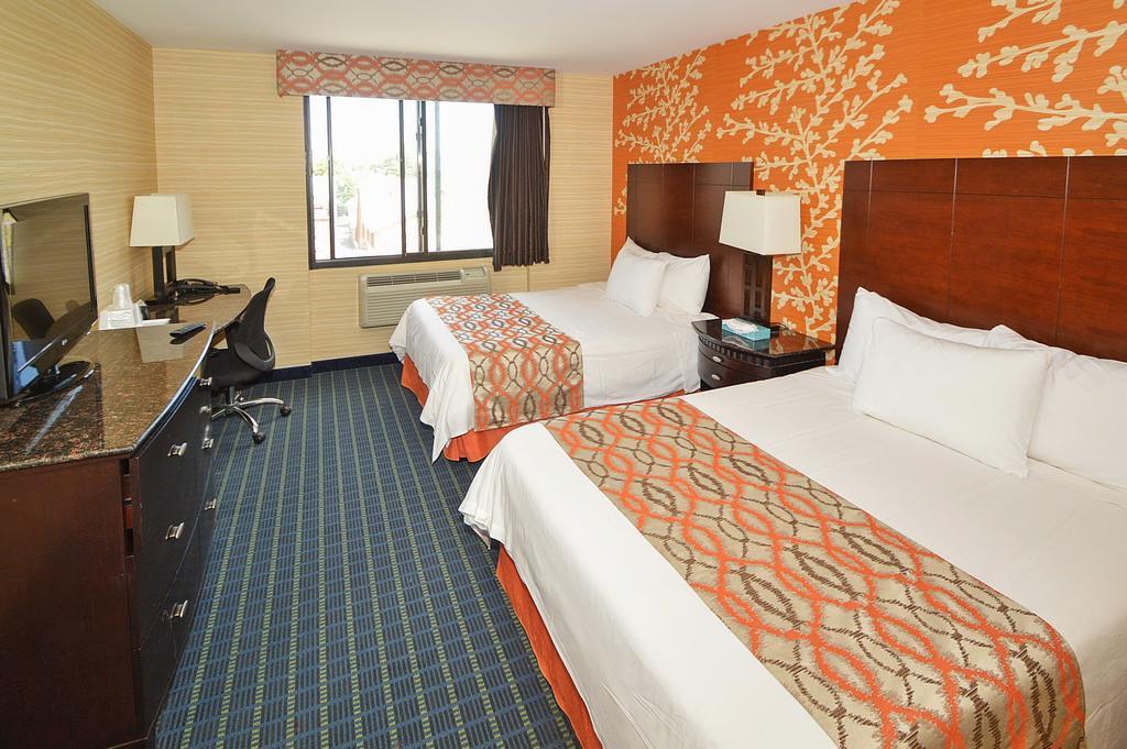 Corona Hotel New York - Laguardia Airport Экстерьер фото